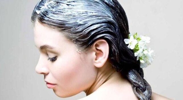 Mask for rapid hairstyle recovery